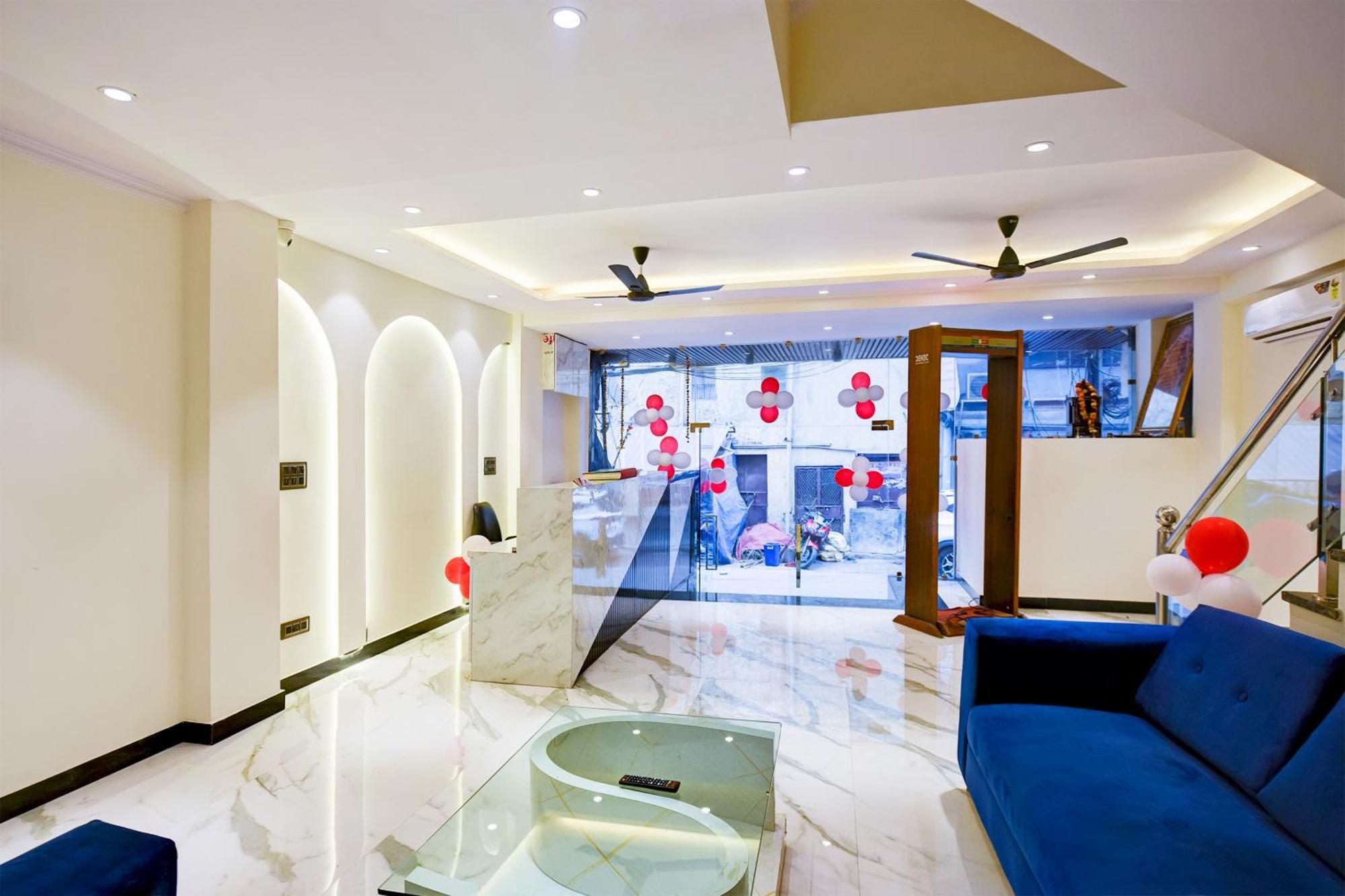 Hotel Surya Plaza Нью-Дели Экстерьер фото